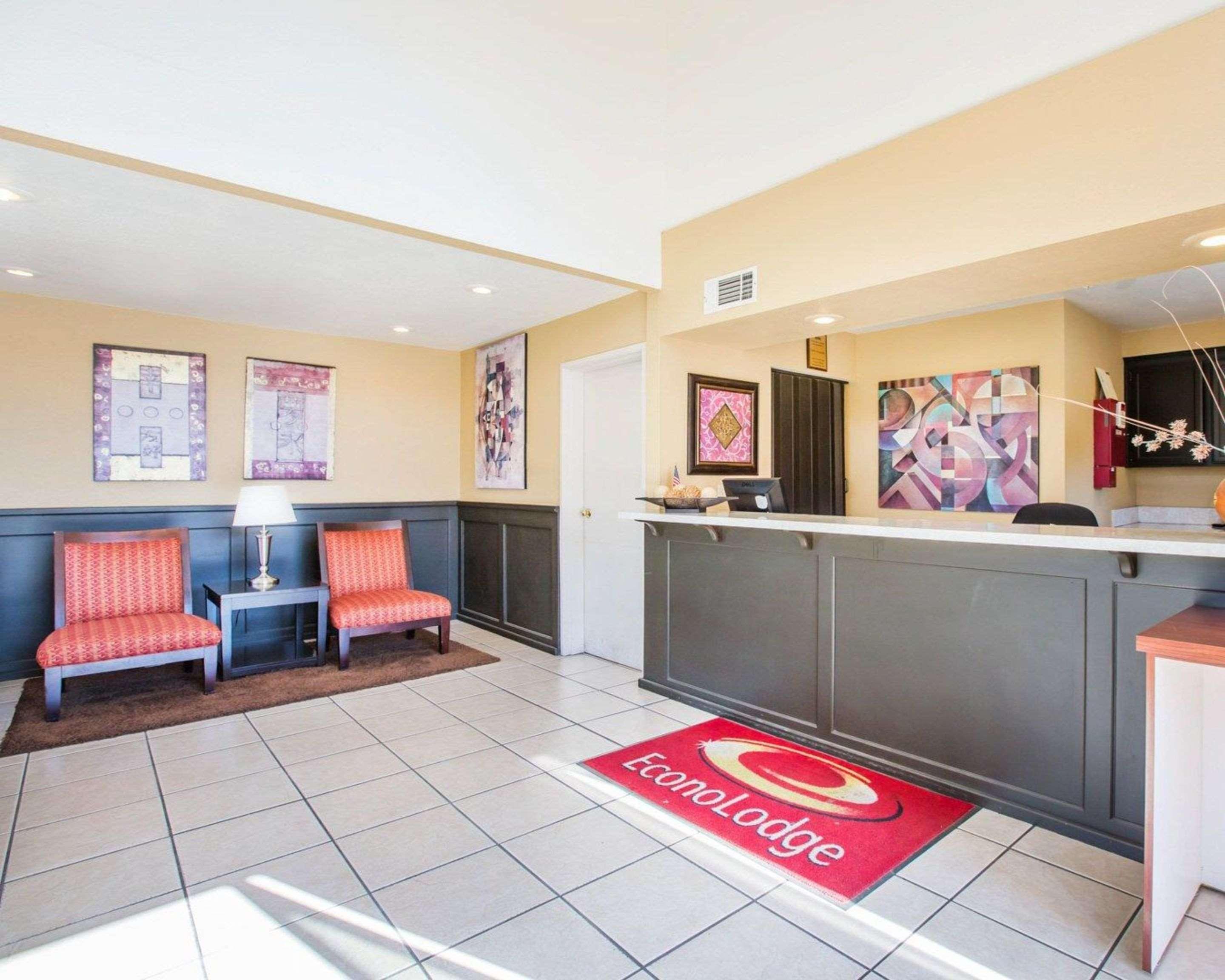 Econo Lodge Inn & Suites Lodi - Wine Country Area Bagian luar foto