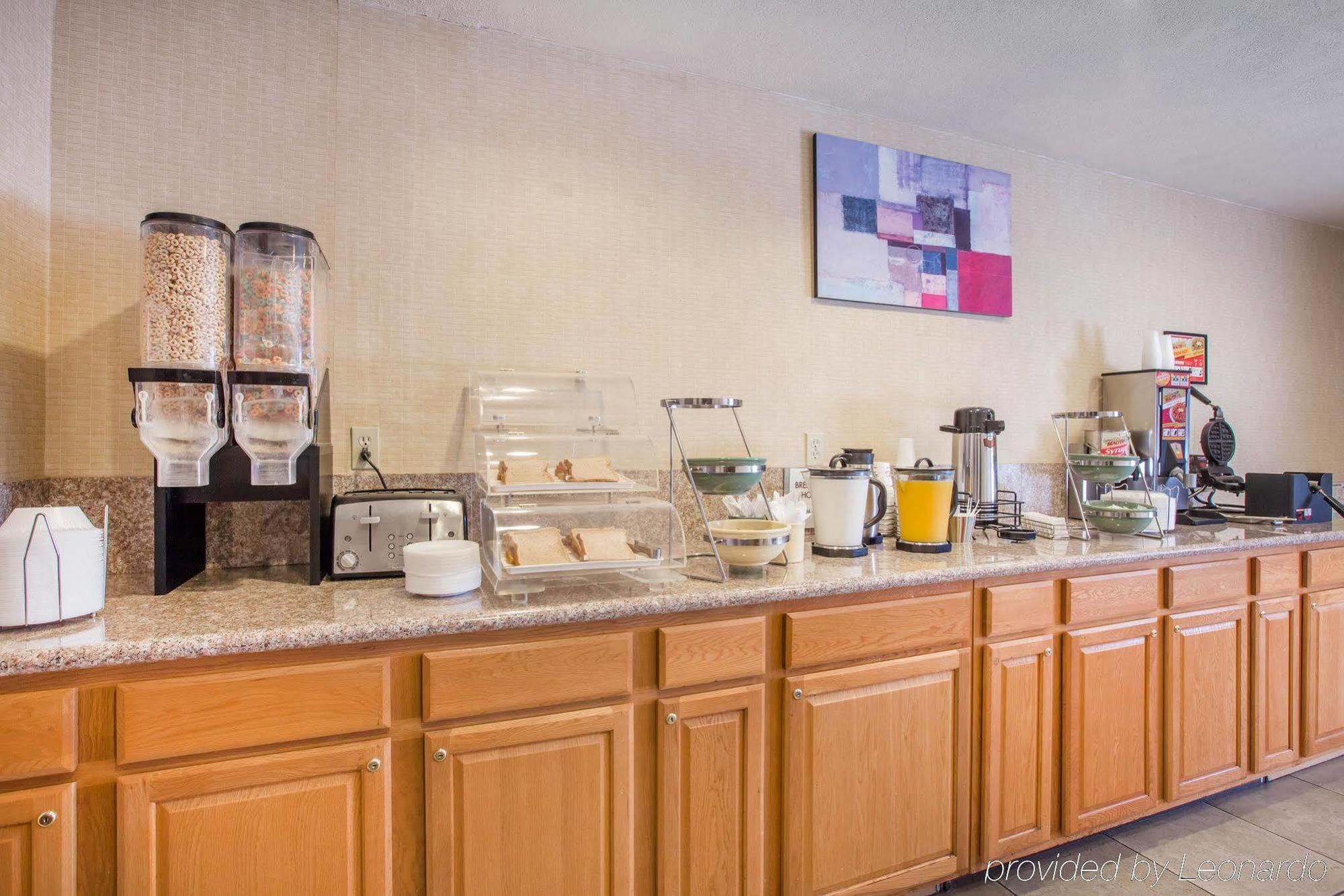 Econo Lodge Inn & Suites Lodi - Wine Country Area Bagian luar foto