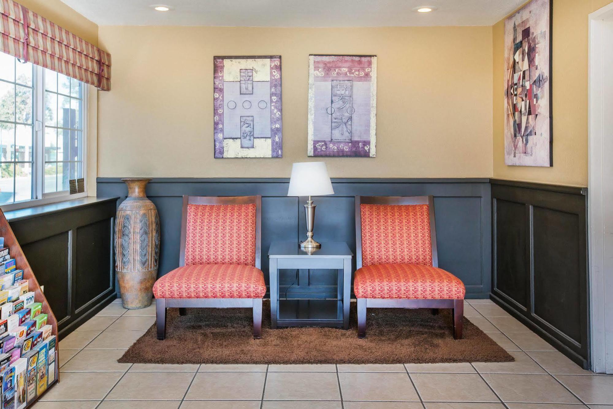 Econo Lodge Inn & Suites Lodi - Wine Country Area Bagian luar foto