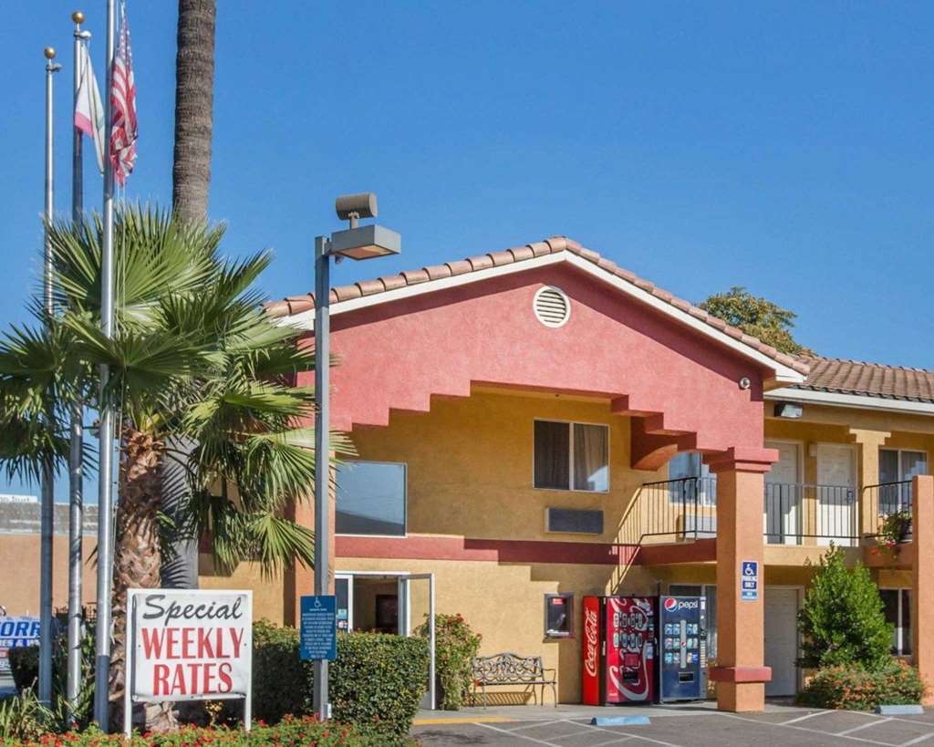 Econo Lodge Inn & Suites Lodi - Wine Country Area Bagian luar foto